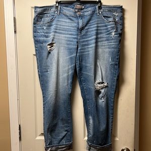 Torrid boyfriend straight vintage stretch medium wash cuffed jeans 24t. Distress